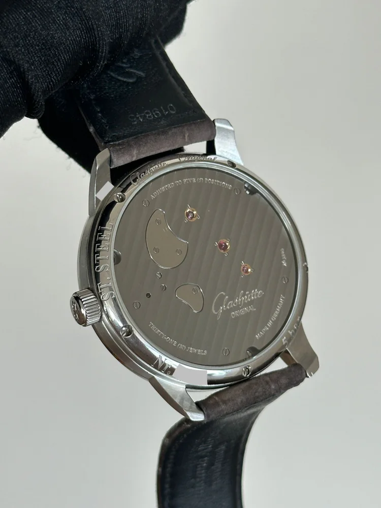 Glashütte Original PanoInverse 1-66-06-04-22-05